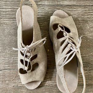 Shoes - Munro Jillie Slingback Sandals - Size 10